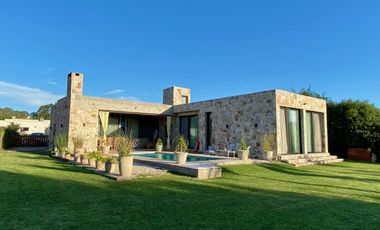 Casa En venta en Arenas del Sur, Orientación Noroeste.