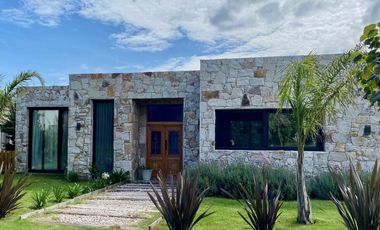 Casa En venta en Arenas del Sur, Orientación Noroeste.