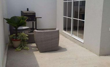 Venta de Casa en la Urb. Casa Laguna, Aurora, cerca del C.C Riocentro el Dorado.
