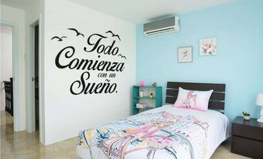 Venta de Casa en la Urb. Casa Laguna, Aurora, cerca del C.C Riocentro el Dorado.