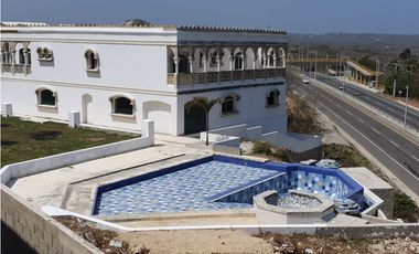 MANSION ACERA SUR DE AUTOPISTA AL MAR, BARRNAQUILLA-CARTAGENA