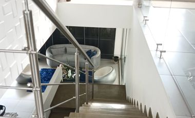 casa en arriendo en menga. Cod A117600