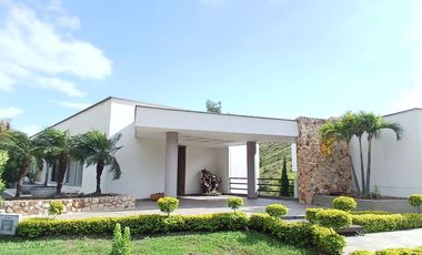 casa en arriendo en menga. Cod A117600