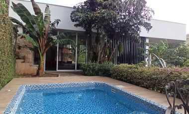 casa en arriendo en menga. Cod A117600