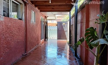 Casa en venta de 3 dorm. en Curicó
