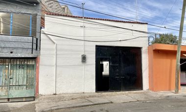CENTRO de Querétaro, bodega u oficina en renta de 200 m2 cerca de 5 de Febrero y de Universidad