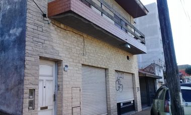 LOCAL CON GAS Y BAÑO