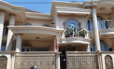 Rumah mewah 2 lantai luas tanah 310m2 di Plered Purwakarta jawa barat