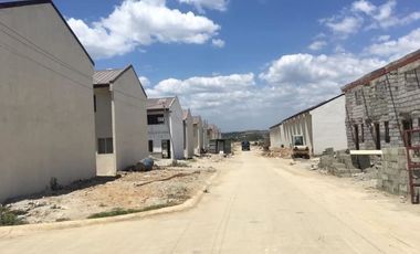 Townhouse for Sale in CLAYTON HEIGHTS San Mateo Rizal, for inquiries pls contact Donald @0933825---- & 0955561----
