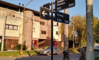 DEPARTAMENTO EN DÃPLEX, EN VENTA - CONDOMINIO PIEDRAS I