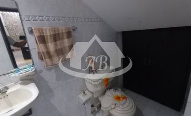 CASA EN VENTA BARRIO LA CASTELLANA | 961