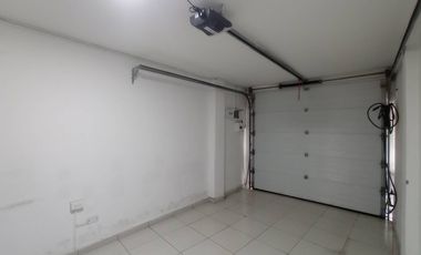 CASA EN VENTA BARRIO LA CASTELLANA | 961