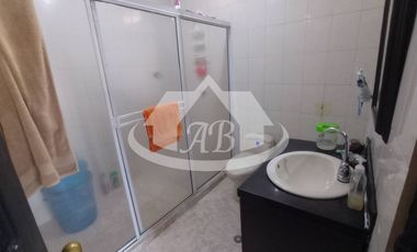 CASA EN VENTA BARRIO LA CASTELLANA | 961