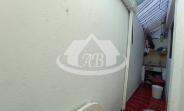 CASA EN VENTA BARRIO LA CASTELLANA | 961