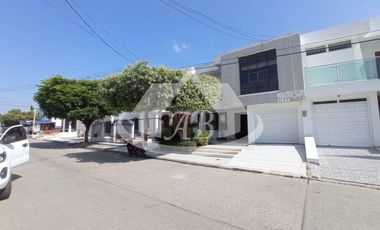 CASA EN VENTA BARRIO LA CASTELLANA | 961