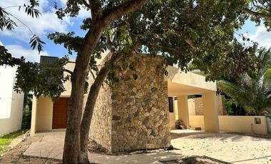 Se vende casa nueva para estrenar en Privada frente a la Isla Merida Yucatan