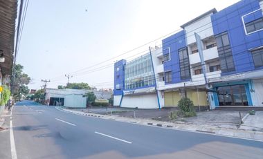 Ruko SHM 10 Menit ke ITC Depok Siap Huni Dibantu KPR J-44568