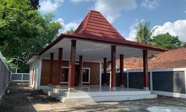 MURAH BANGET, JOGLO KLASIK KAYU JATI DI UTARA PRAMBANAN. TANAH LUAS