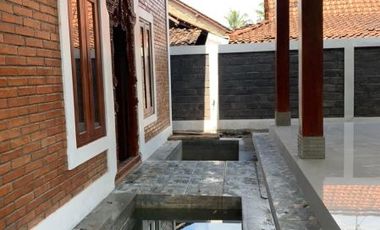 MURAH BANGET, JOGLO KLASIK KAYU JATI DI UTARA PRAMBANAN. TANAH LUAS