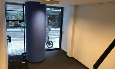 EXCELENTE LOCAL EN ALQUILER EN MICROCENTRO, EN 2 PLANTAS, DOBLE ALTURA. IMPECABLE.