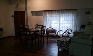 Casa para 2 Familias en venta en Villa Dominico