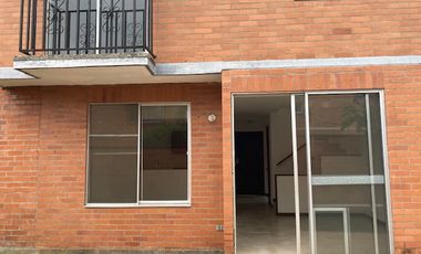 casa en venta en hacienda el castillo. Cod V107718