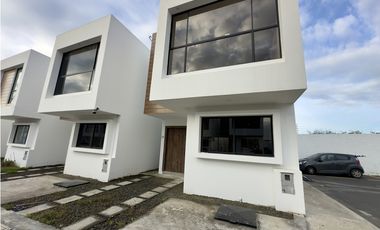 CASAS A ESTRENAR EN PORTÓN DEL SOL - MANTA