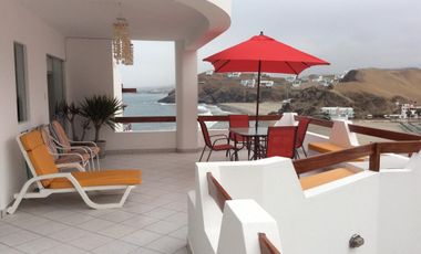 Casa de 3 pisos en Puerto Fiel vista al mar con dos terrazas km 123 en Venta