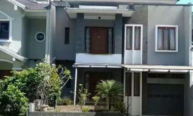 DISEWAKAN RUMAH NYAMAN DAN SEJUK EKLUSIF @ SETRADUTA BANDUNG