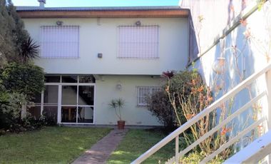 PH 3 Amb. + Dpto. Al Fondo con Patio y Parque