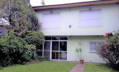PH 3 Amb. + Dpto. Al Fondo con Patio y Parque