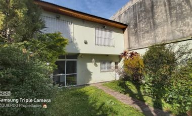 PH 3 Amb. + Dpto. Al Fondo con Patio y Parque