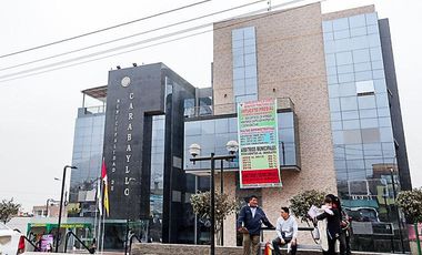SE VENDE CASA COMERCIAL EN AVENIDA - CARABAYLLO