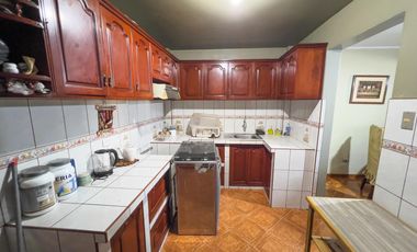 SE VENDE CASA COMERCIAL EN AVENIDA - CARABAYLLO