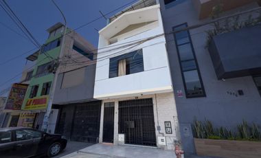 SE VENDE CASA COMERCIAL EN AVENIDA - CARABAYLLO