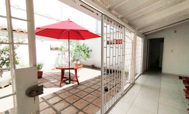 casa en arriendo en santa mónica residencial. Cod A11355