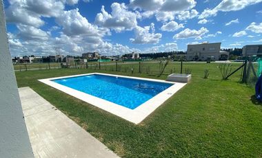 Impecable Casa 4 amb en esquina la mejor orientación!! con piscina  - Canning - Barrio Santa Inés