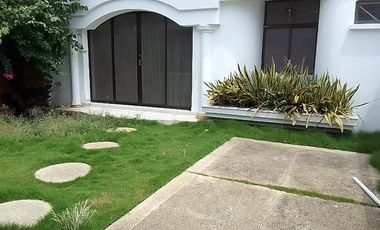 CASA EN ARRIENDO RIVIERA