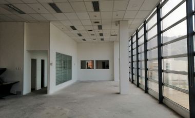 ARRIENDO Oficina Semi Habilitada de 427,13 m2 – Ciudad Empresarial