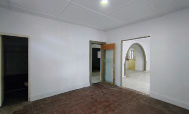 casa-local en arriendo/venta en bellavista. Cod A103897