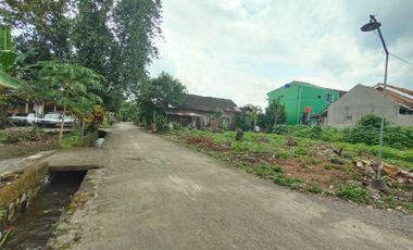 Tanah Pekarangan Siap Bangun rumah 5 menit dari Jogja Bay Maguwoharjo