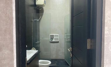 Rumah 2 Lantai Full Furnished Disewakan Cocok untuk Kantor di Mendawai Kramat Pela Kebayoran Baru Jaksel