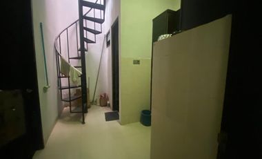 Rumah 2 Lantai Full Furnished Disewakan Cocok untuk Kantor di Mendawai Kramat Pela Kebayoran Baru Jaksel