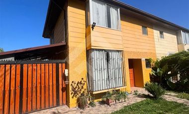 Casa en Arriendo en Av. Tobalaba/El Peral