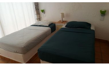 CASA EN VENTA A ORILLA DEL LAGO 