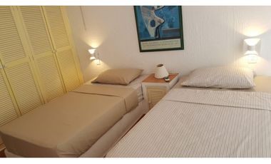 CASA EN VENTA A ORILLA DEL LAGO 