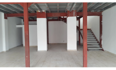 SE VENDE LOCAL CERCA DE VIA ESPAÑA PLANTA BAJA
