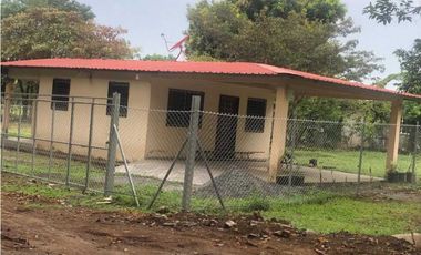 CASA DE 600 METROS