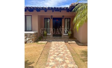 Oportunidad! Se Vende Hermosa Casa en Cubitá, Chitré
