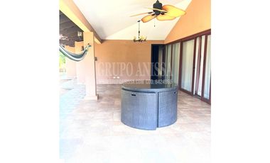 Oportunidad! Se Vende Hermosa Casa en Cubitá, Chitré